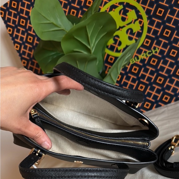 NWT authentic tory burch black tote bag , crossbody & matching wallet - Picture 5 of 14